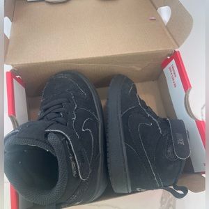 Black Court Borough Mid 2 Nikes (7C) toddler shoes